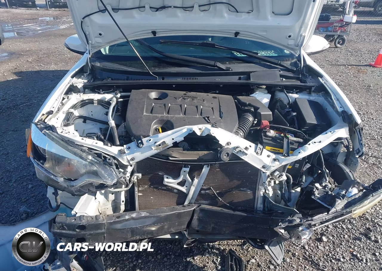 2015 Toyota Corolla S Plus VIN:5YFBURHE1FP360037 - 10