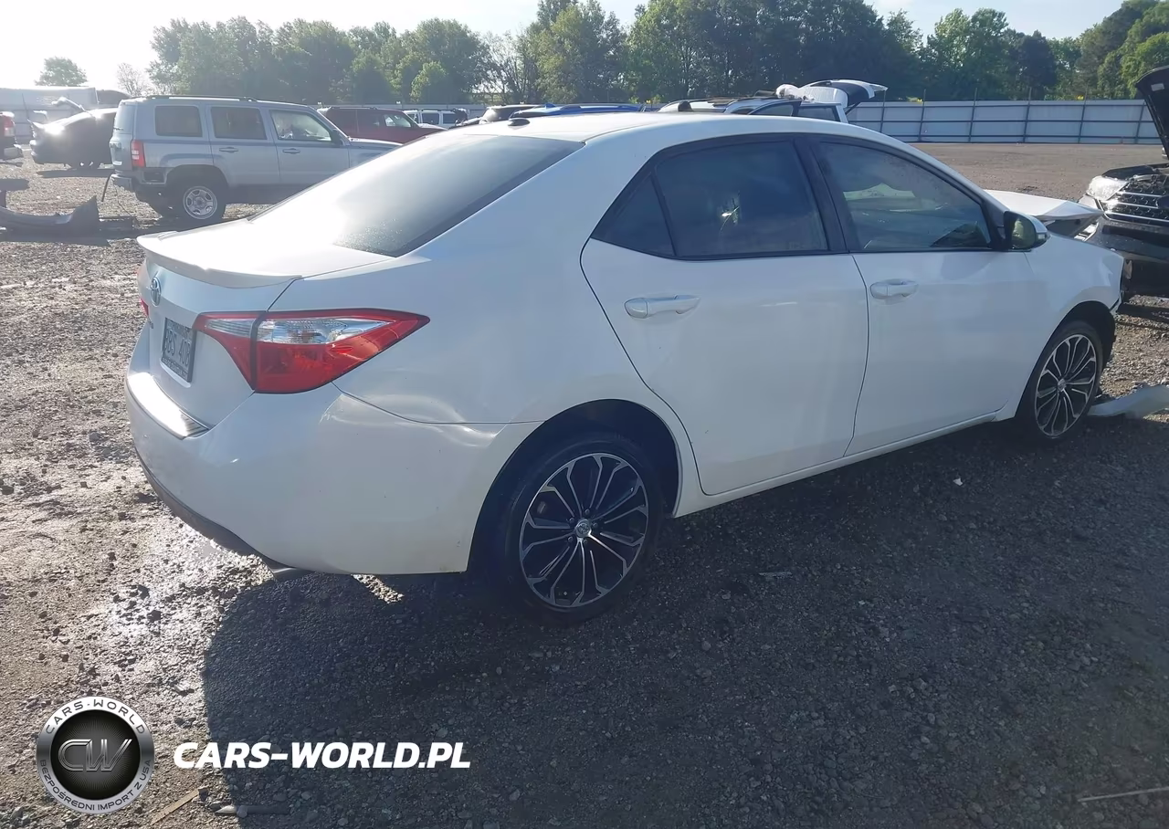 2015 Toyota Corolla S Plus VIN:5YFBURHE1FP360037 - 4