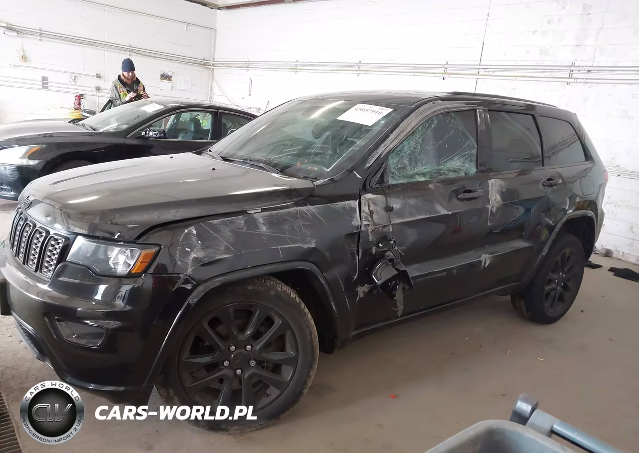 2020 Jeep Grand Cherokee Altitude 4X4 VIN:1C4RJFAG6LC231975 - 14