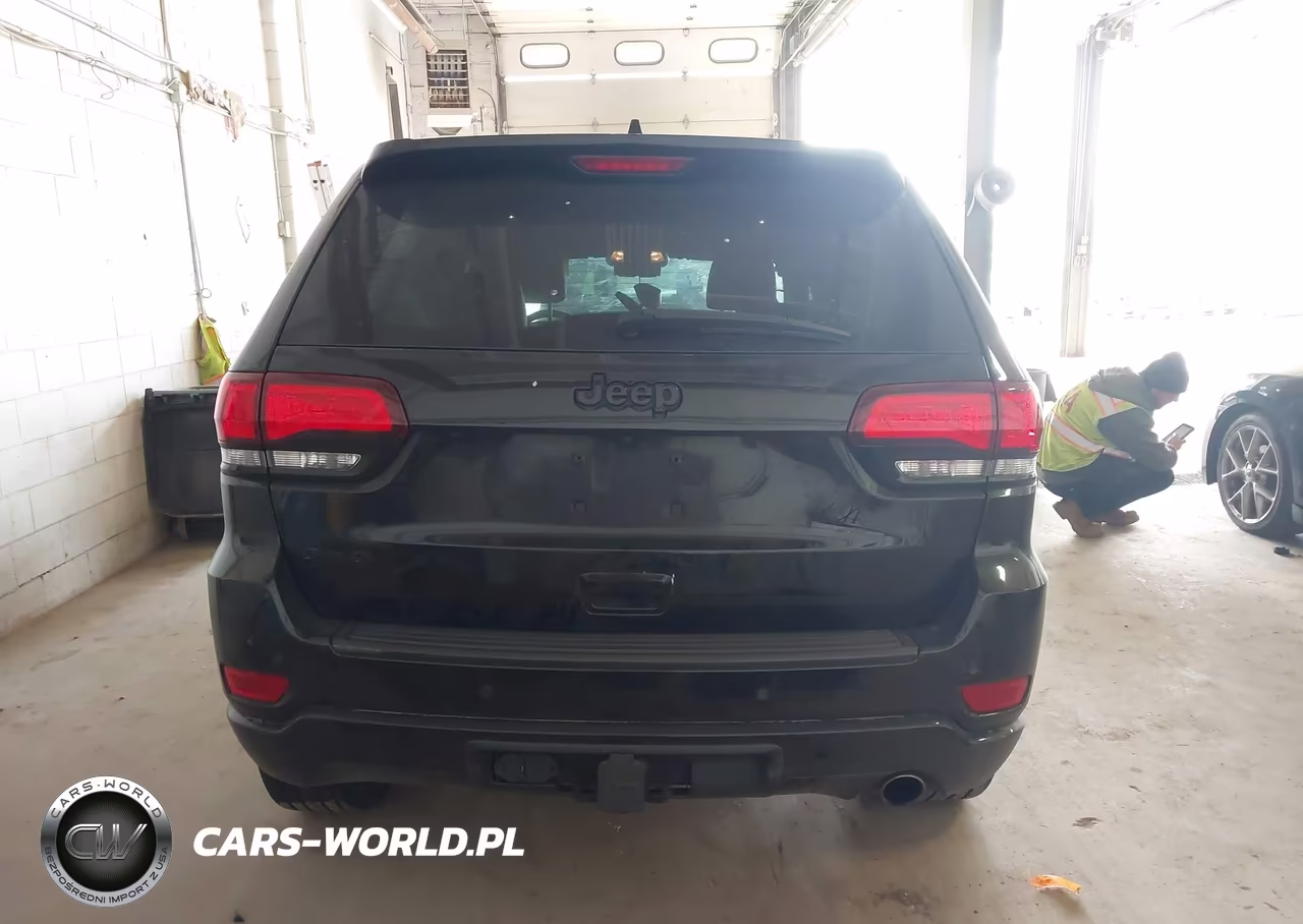 2020 Jeep Grand Cherokee Altitude 4X4 VIN:1C4RJFAG6LC231975 - 16