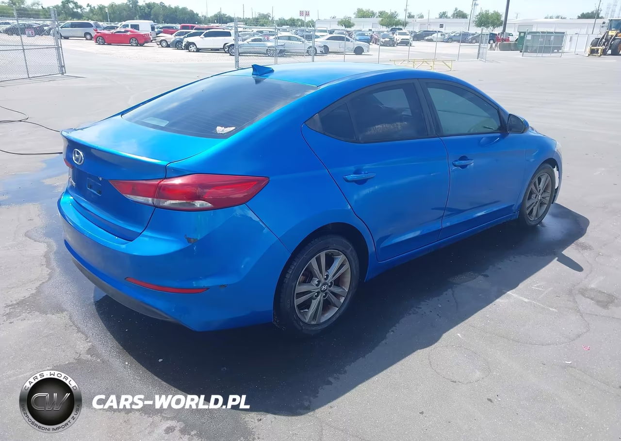 2018 Hyundai Elantra Sel VIN:5NPD84LF8JH225174 - 4