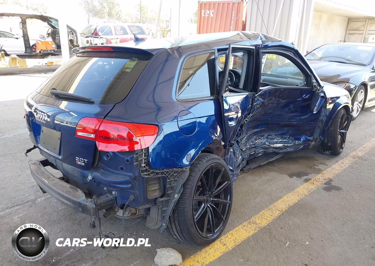 2013 Audi A3 2.0T Premium VIN:WAUKEAFM8DA000657 - 4