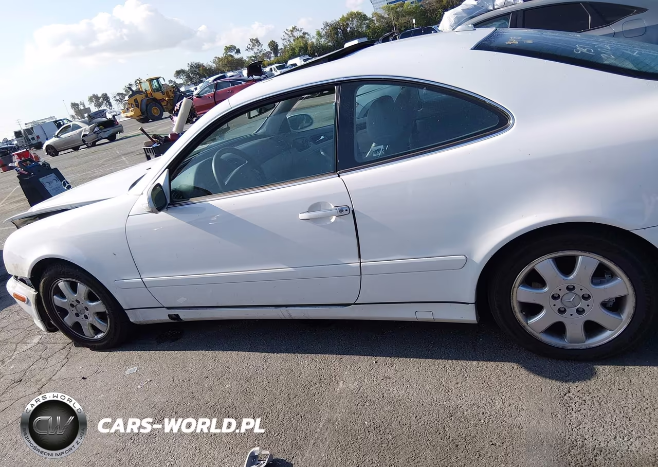2000 Mercedes-Benz Clk 320 VIN:WDBLJ65G5YF135310 - 13