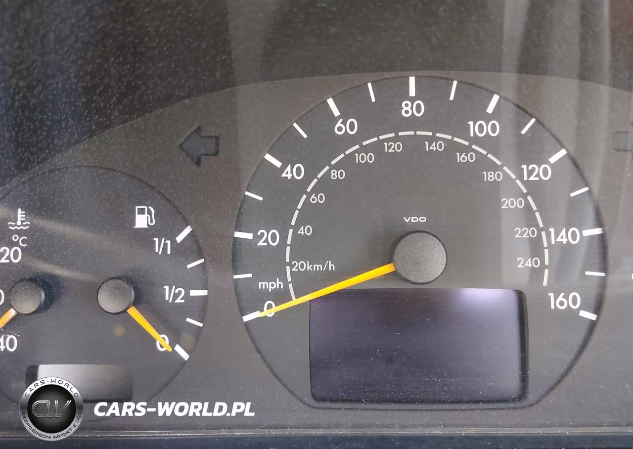 2000 Mercedes-Benz Clk 320 VIN:WDBLJ65G5YF135310 - 14