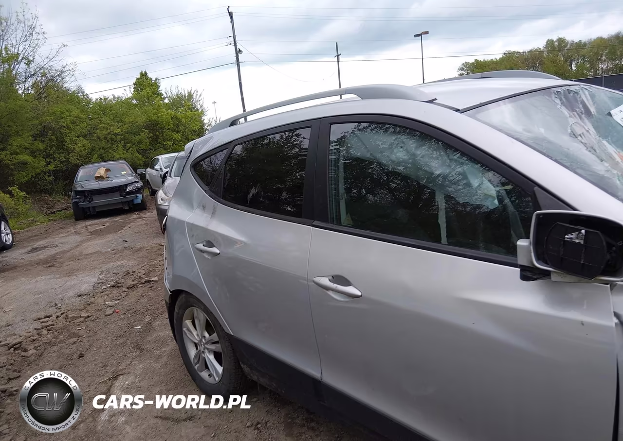 2010 Hyundai Tucson Gls VIN:KM8JU3AC0AU070316 - 13