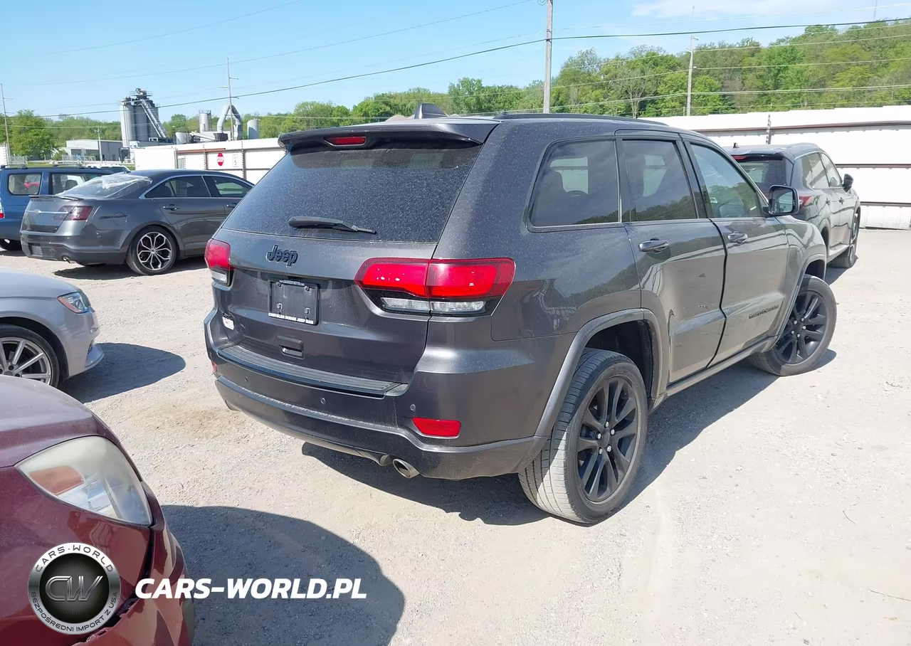2018 Jeep Grand Cherokee Altitude 4X4 VIN:1C4RJFAG9JC376280 - 4