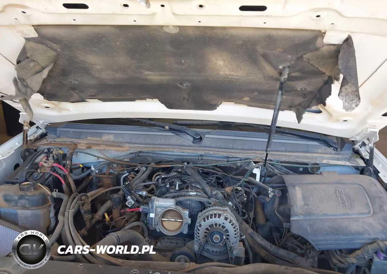 2010 Chevrolet Suburban 1500 Ls VIN:1GNUKHE36AR290780 - 10
