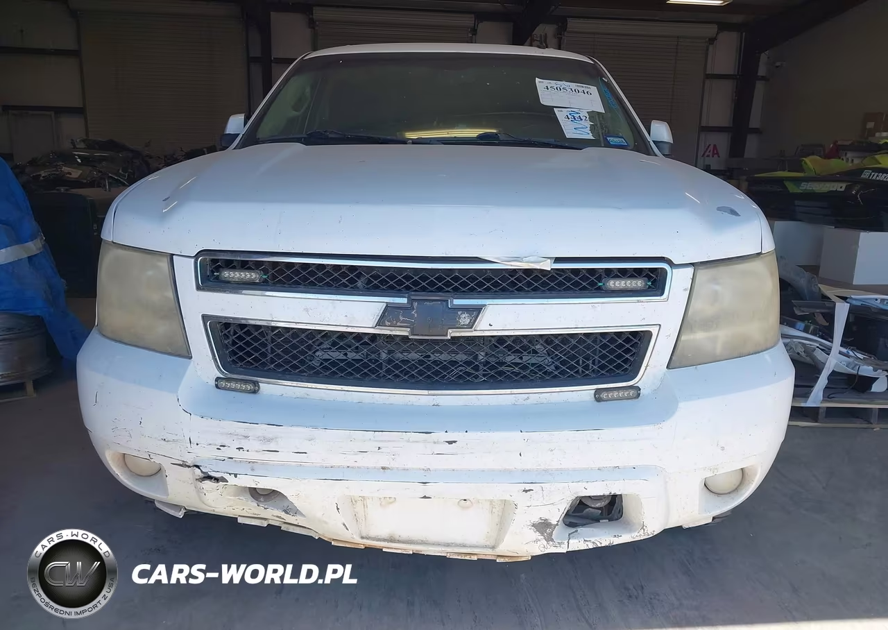 2010 Chevrolet Suburban 1500 Ls VIN:1GNUKHE36AR290780 - 12