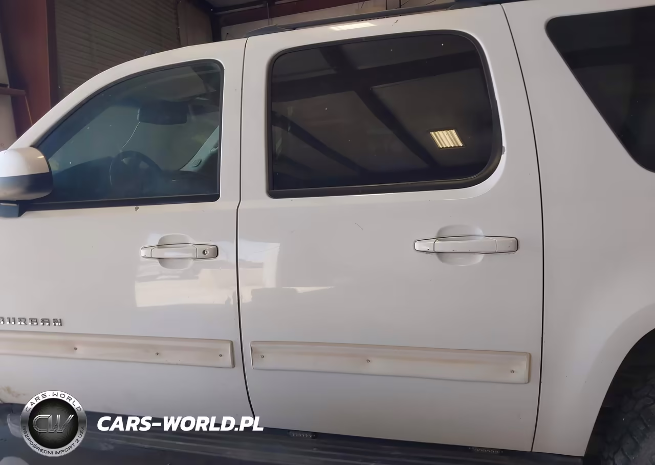 2010 Chevrolet Suburban 1500 Ls VIN:1GNUKHE36AR290780 - 14
