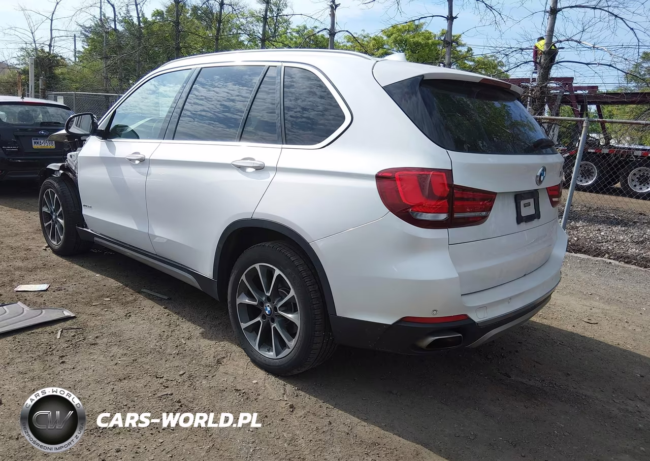 2018 BMW X5 xDrive35I VIN:5UXKR0C54J0Y00483 - 3