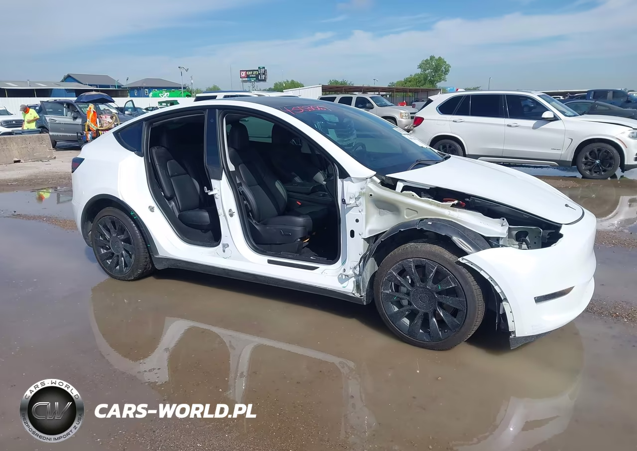 2023 Tesla Model Y Awd-Long Range Dual Motor All-Wheel Drive VIN:7SAYGDEE9PA055830 - 13