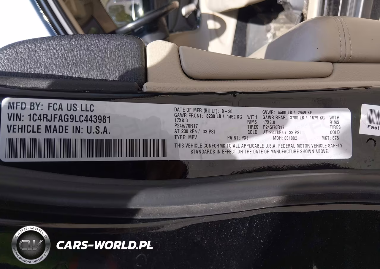 2020 Jeep Grand Cherokee Laredo E 4X4 VIN:1C4RJFAG9LC443981 - 9