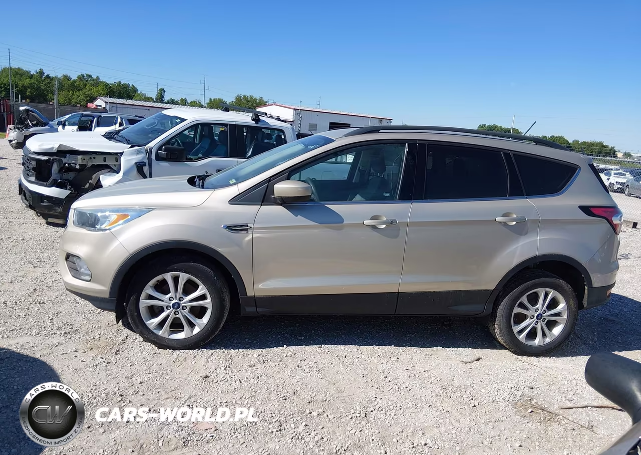 2018 Ford Escape Se VIN:1FMCU0GD4JUB09545 - 15
