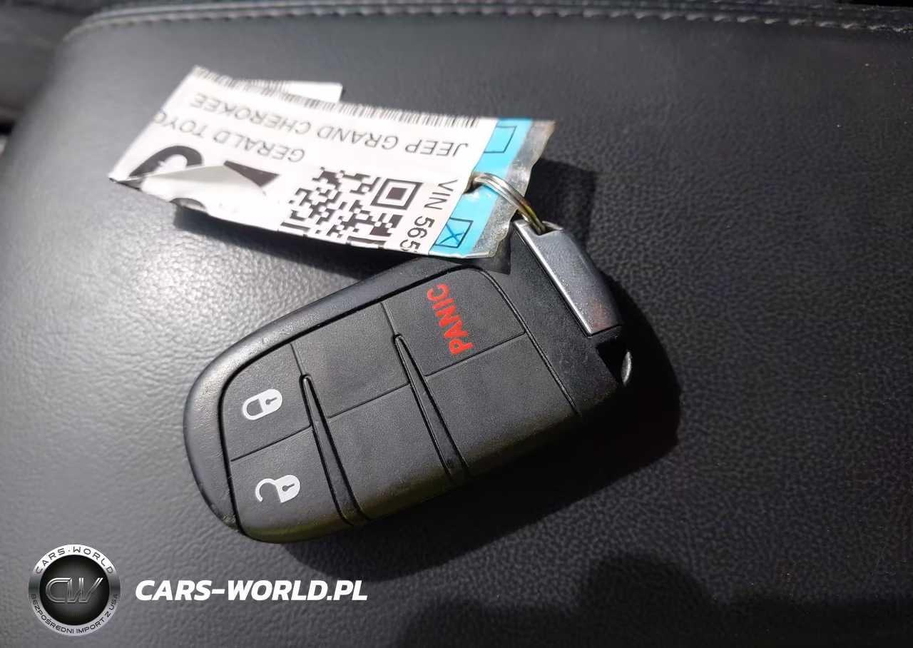 2019 Jeep Grand Cherokee Laredo 4X4 VIN:1C4RJFAG1KC565491 - 11