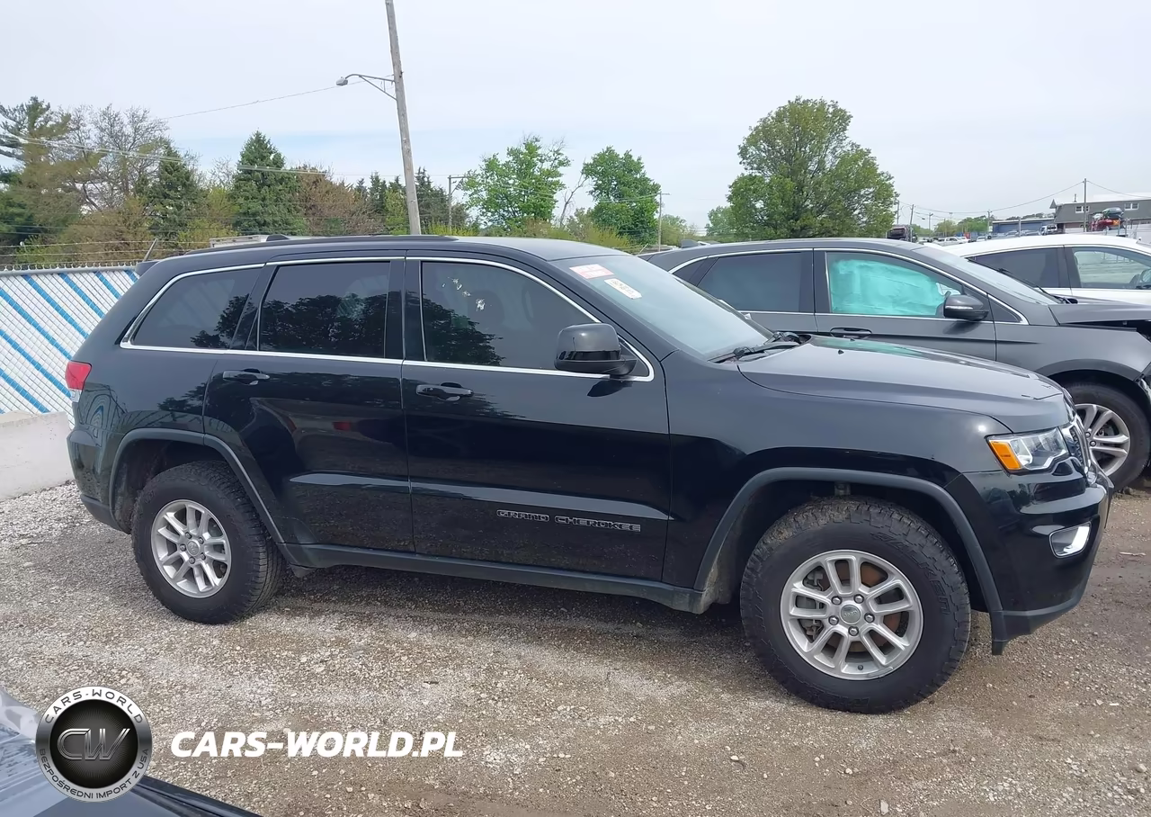2019 Jeep Grand Cherokee Laredo 4X4 VIN:1C4RJFAG1KC565491 - 13