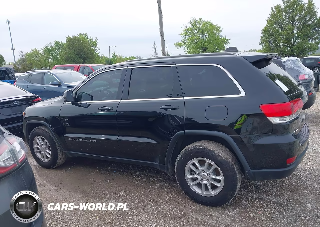 2019 Jeep Grand Cherokee Laredo 4X4 VIN:1C4RJFAG1KC565491 - 14