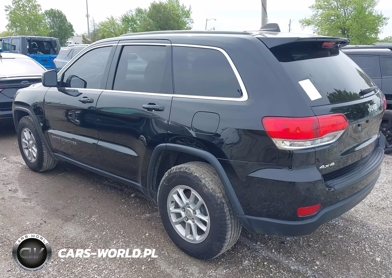 2019 Jeep Grand Cherokee Laredo 4X4 VIN:1C4RJFAG1KC565491 - 3