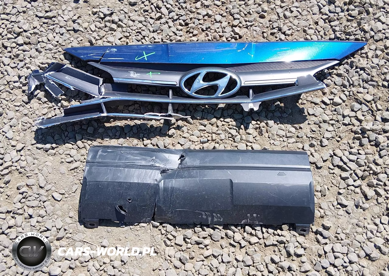 2019 Hyundai Elantra Value Edition VIN:5NPD84LF5KH418013 - 12