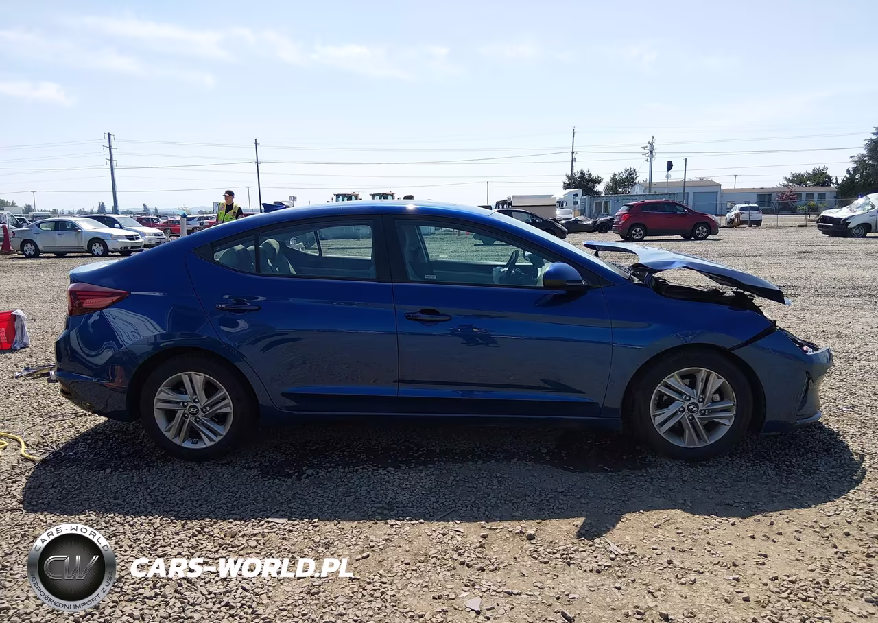 2019 Hyundai Elantra Value Edition VIN:5NPD84LF5KH418013 - 14