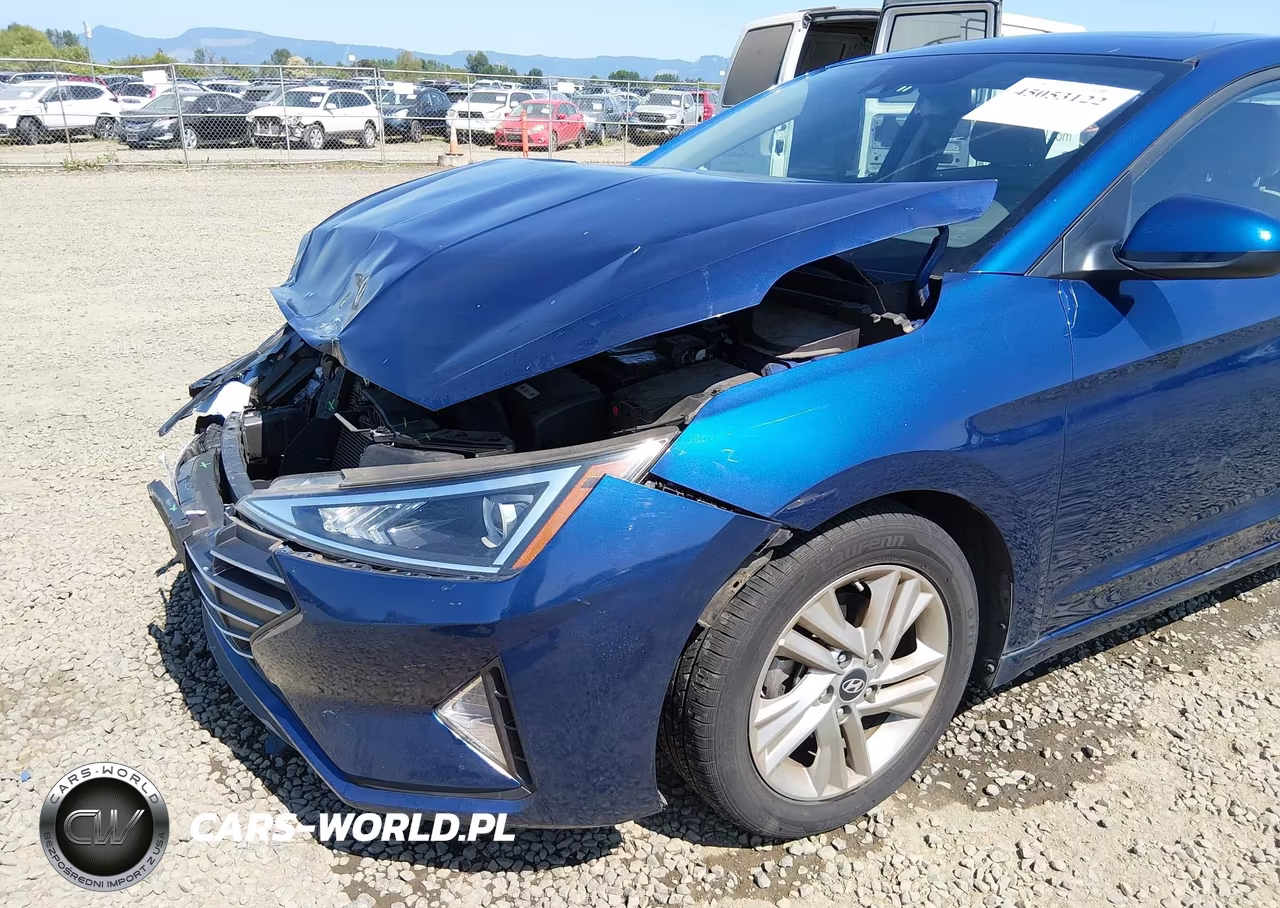 2019 Hyundai Elantra Value Edition VIN:5NPD84LF5KH418013 - 18