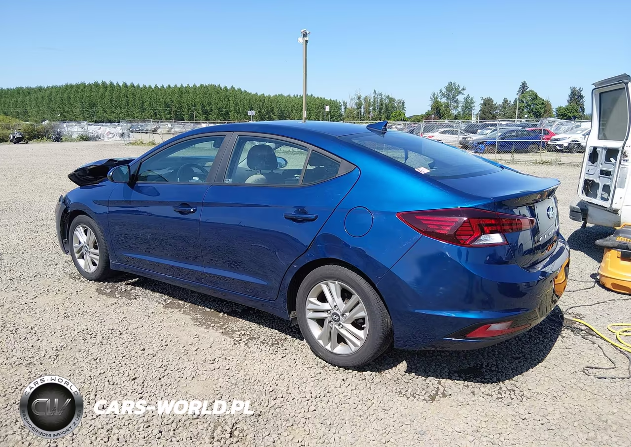 2019 Hyundai Elantra Value Edition VIN:5NPD84LF5KH418013 - 3