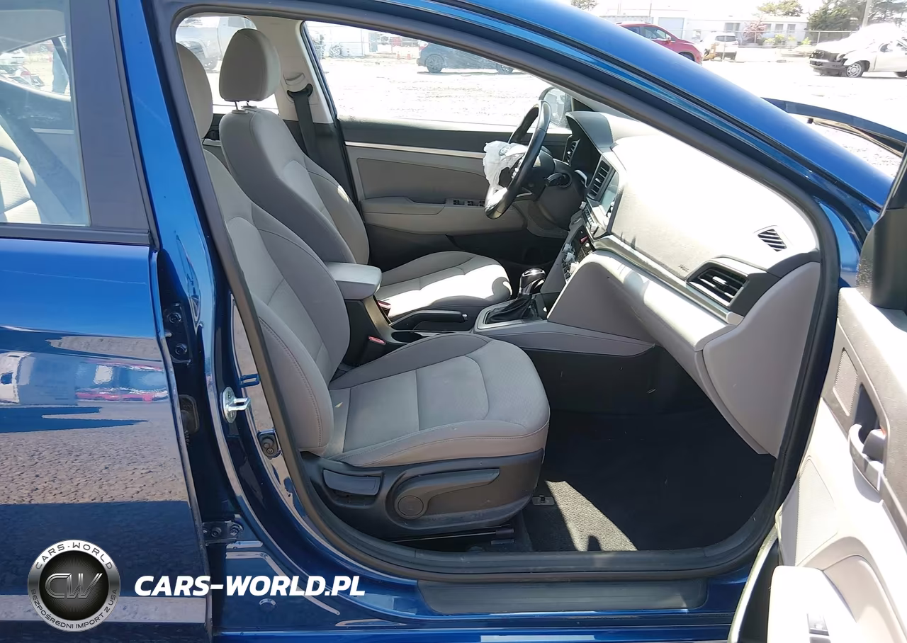 2019 Hyundai Elantra Value Edition VIN:5NPD84LF5KH418013 - 5