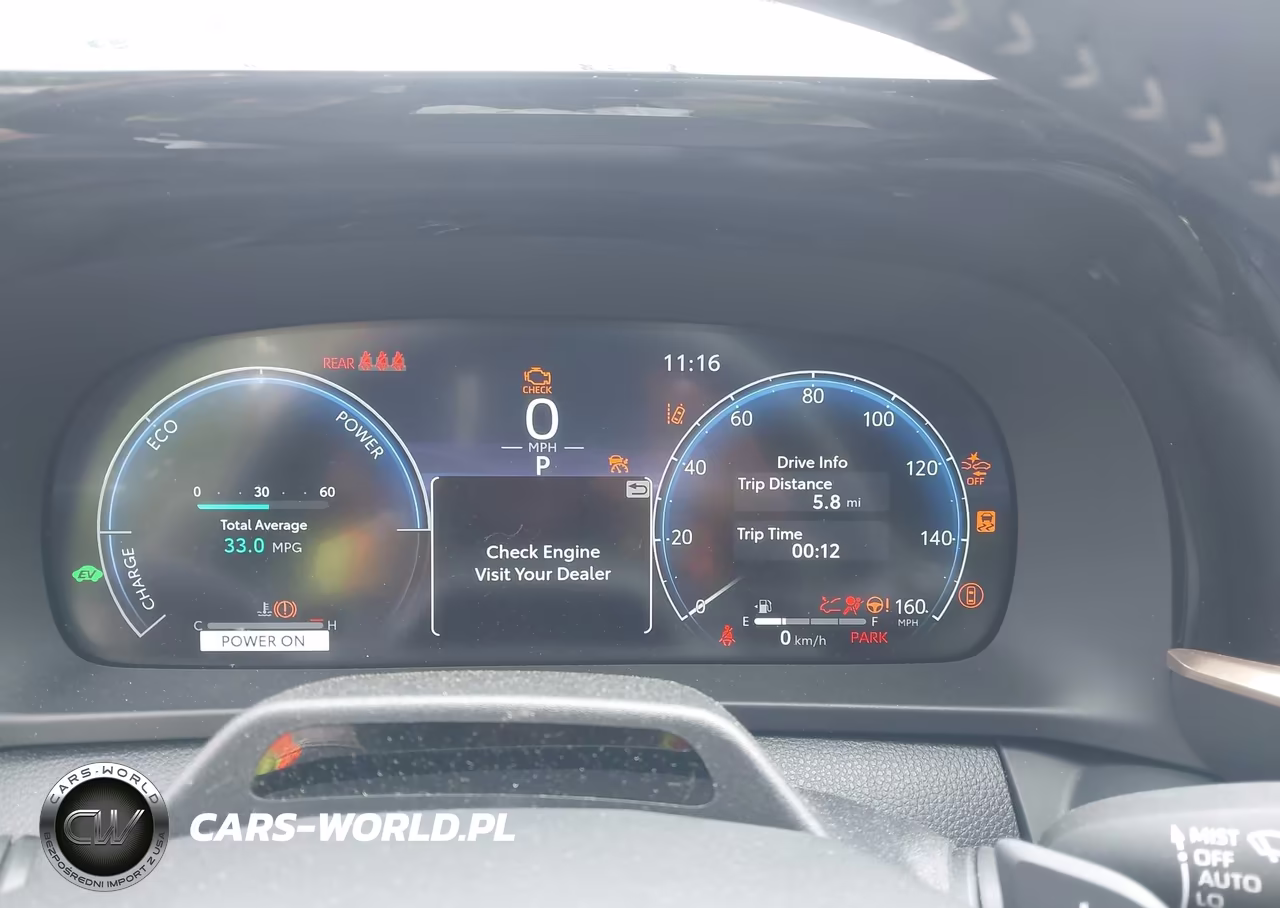 2025 Toyota Crown Signia Limited VIN:JTDACAAJ9S3035355 - 7