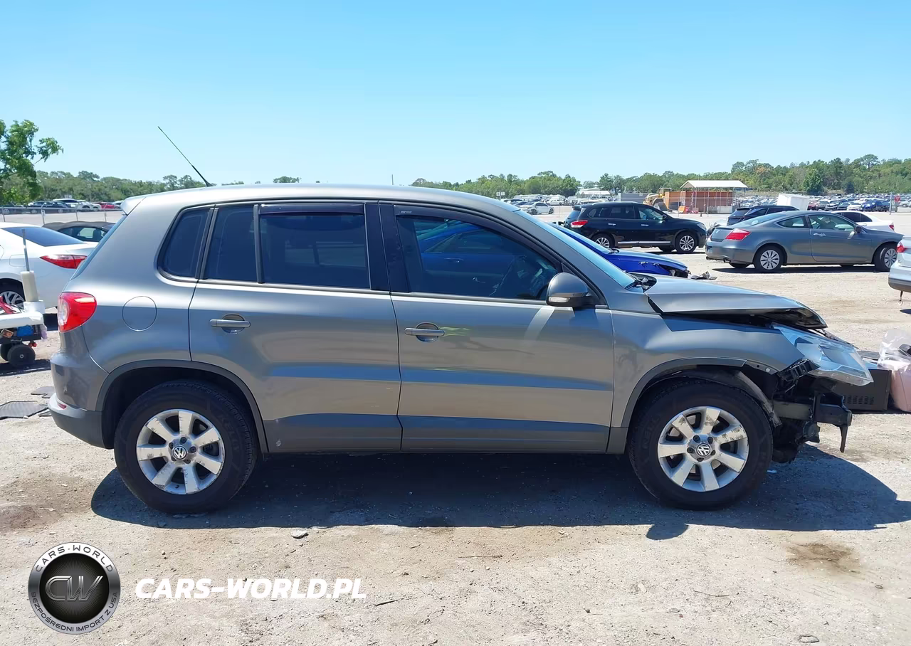 2010 Volkswagen Tiguan S VIN:WVGAV7AX1AW528750 - 13