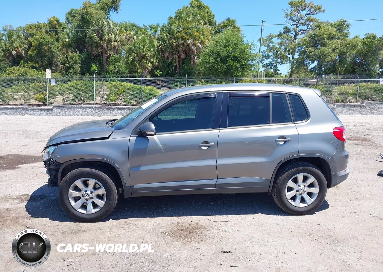 2010 Volkswagen Tiguan S VIN:WVGAV7AX1AW528750 - 14