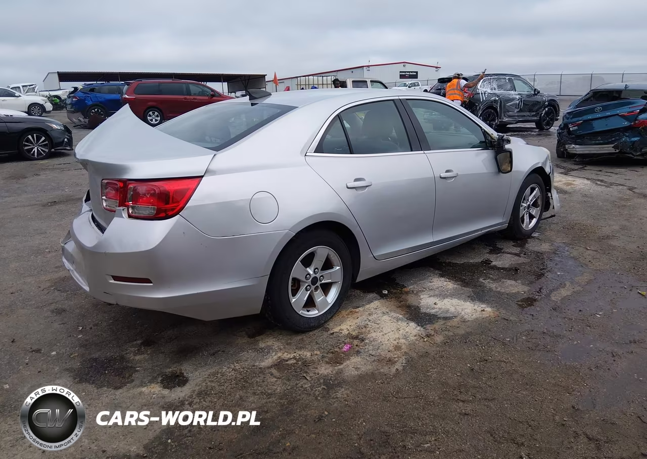 2015 Chevrolet Malibu Ls VIN:1G11B5SL8FF115155 - 4
