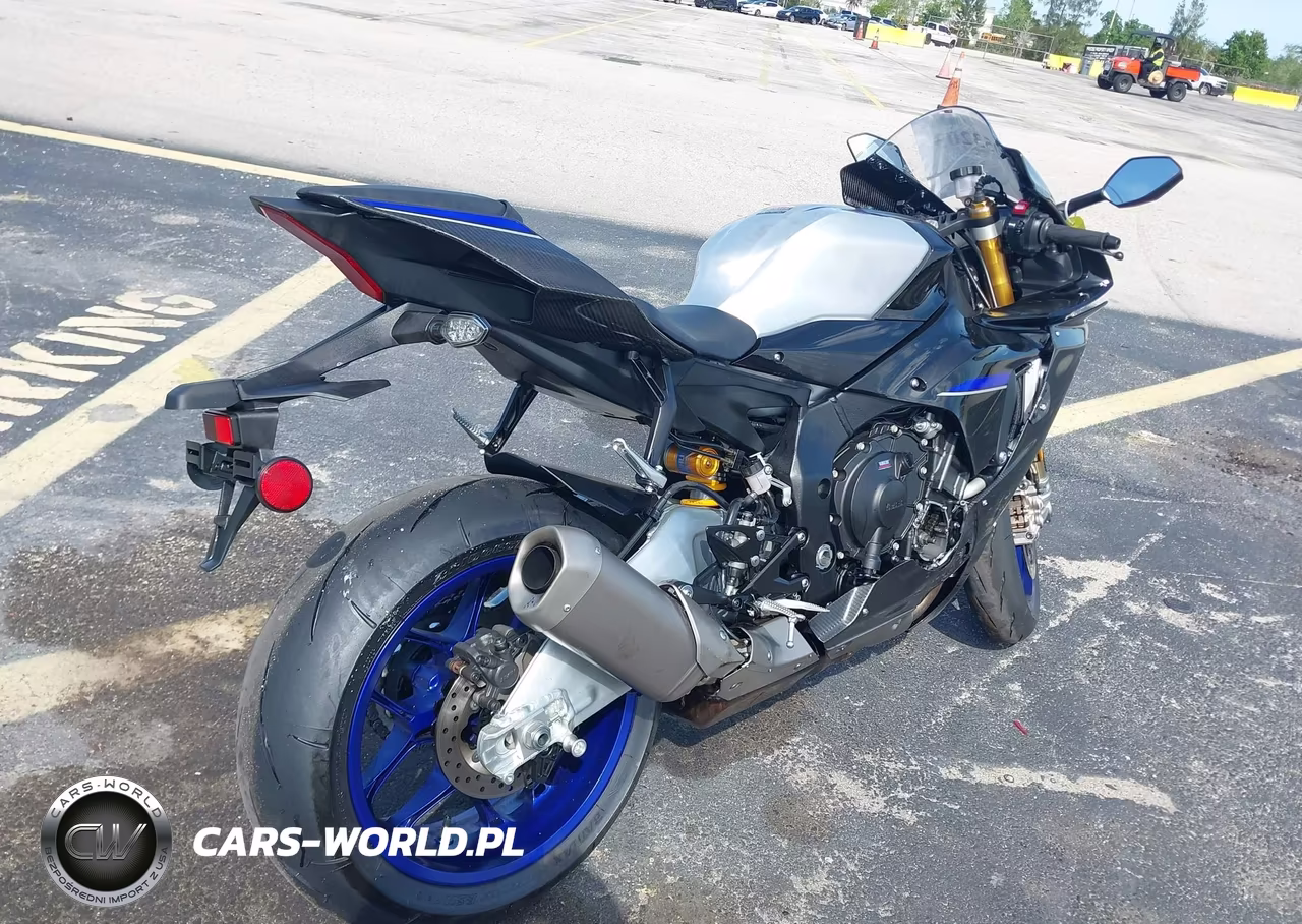 2026 Yamaha Yzf1000 D VIN:JYARNA8E7TA000425 - 4
