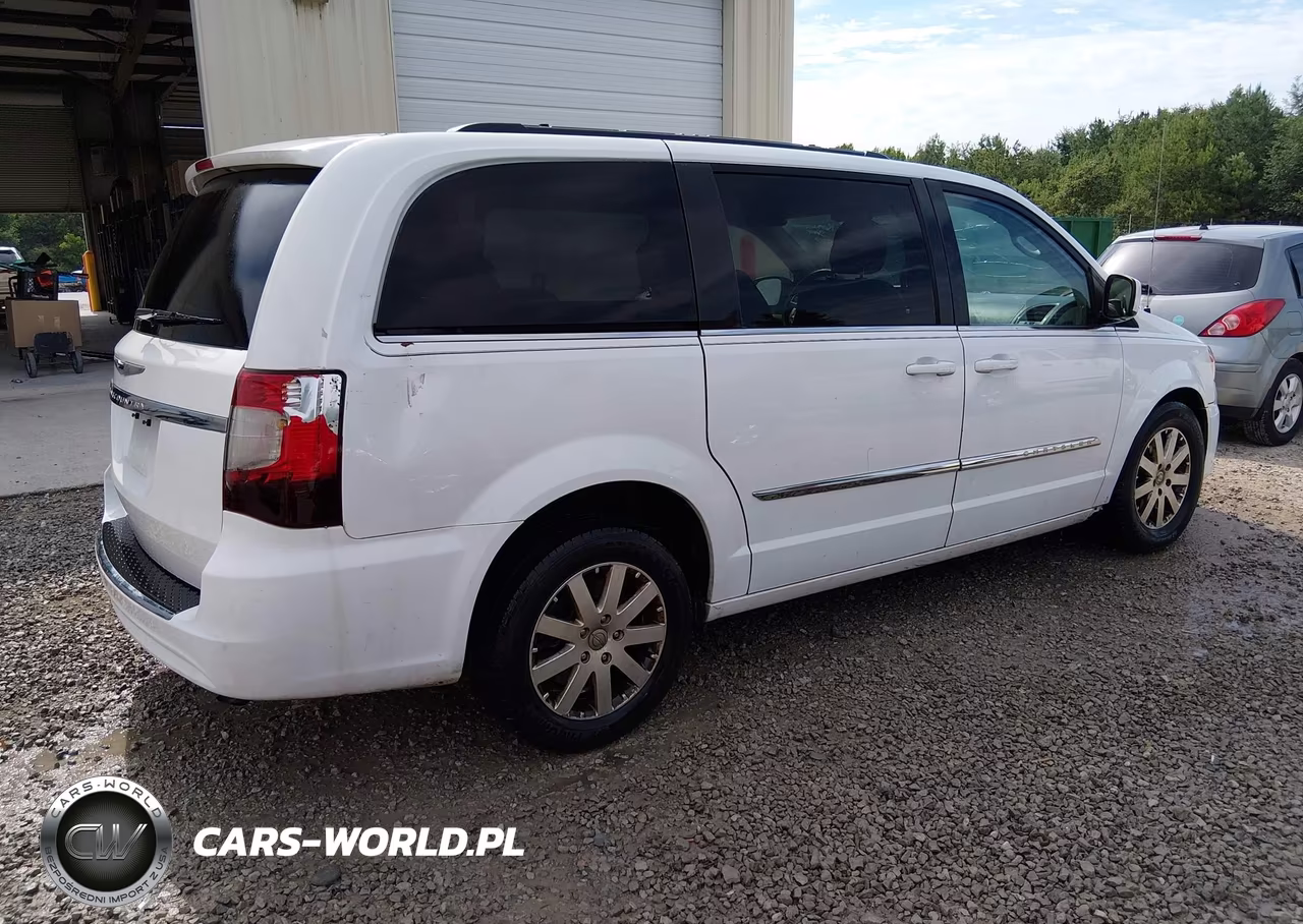 2015 Chrysler Town & Country Touring VIN:2C4RC1BG9FR588817 - 4