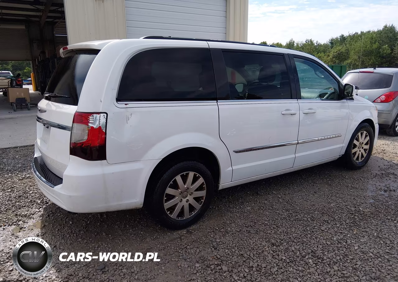 2015 Chrysler Town & Country Touring VIN:2C4RC1BG9FR588817 - 6