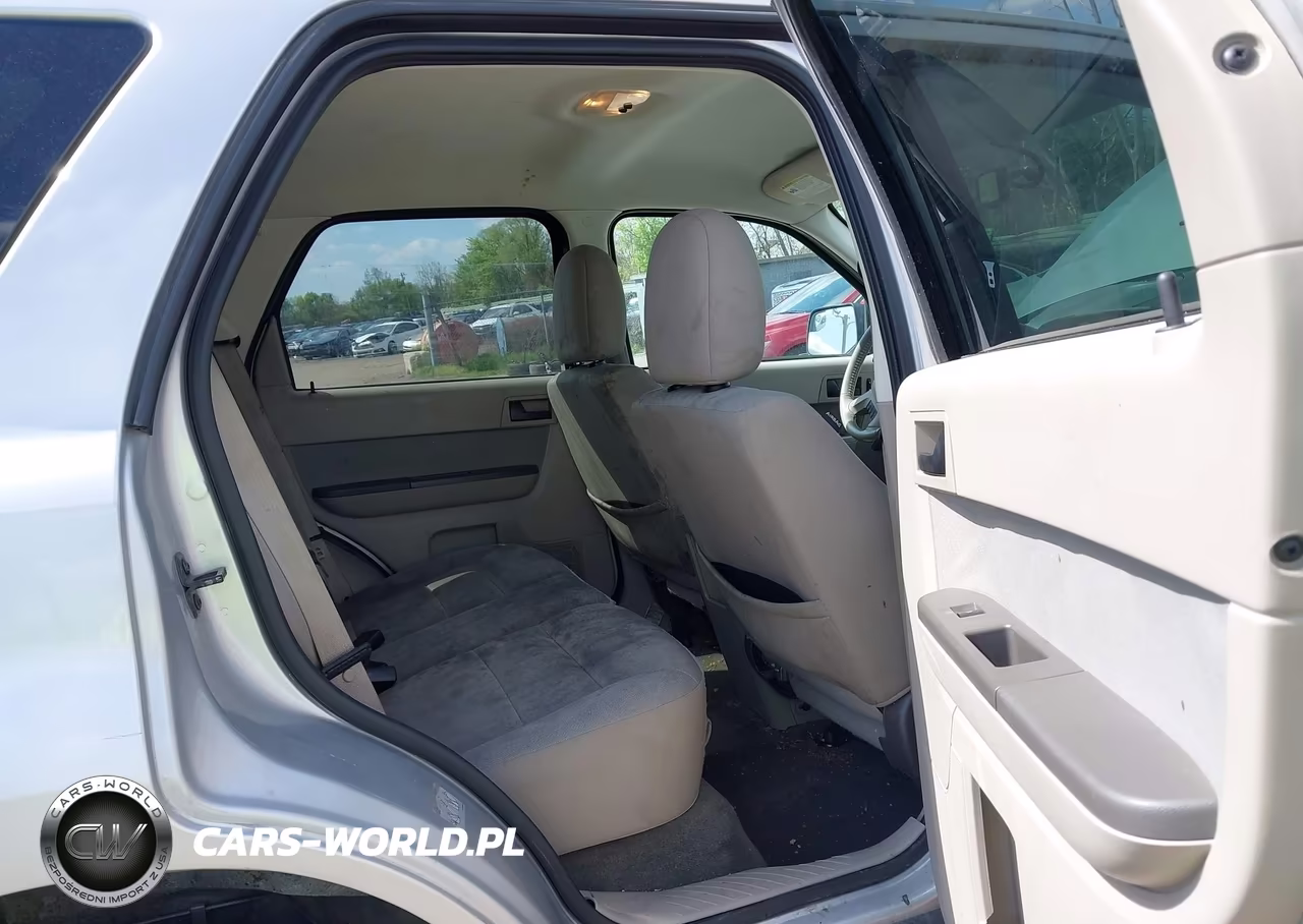 2010 Ford Escape Xlt VIN:1FMCU9D72AKC28967 - 8