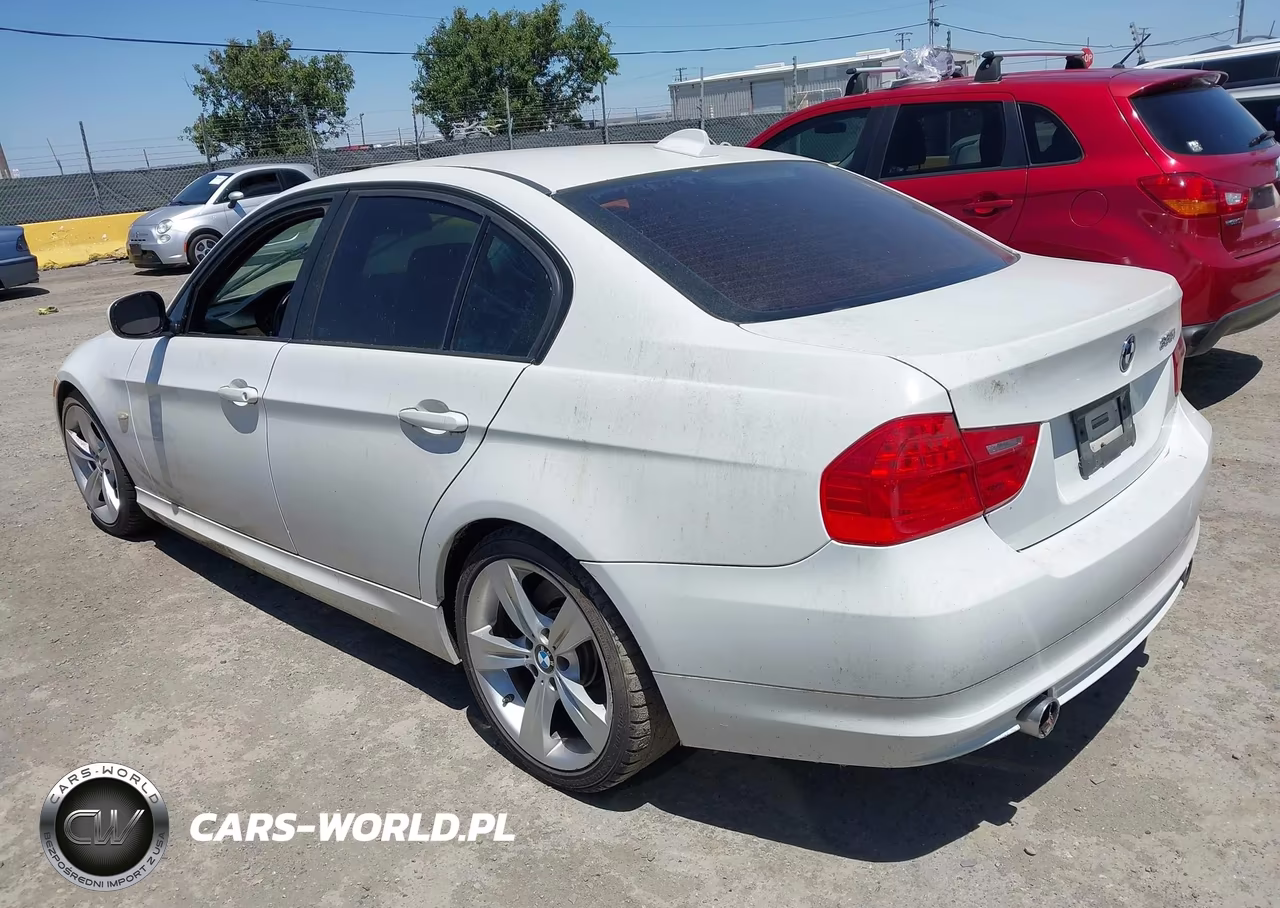 2010 BMW 335I VIN:WBAPM7G59ANL89011 - 3