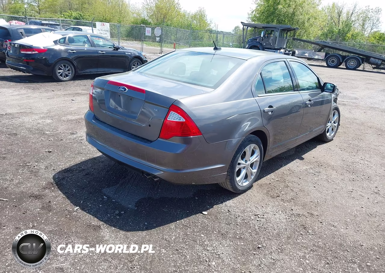 2012 Ford Fusion Se VIN:3FAHP0HA8CR285276 - 4