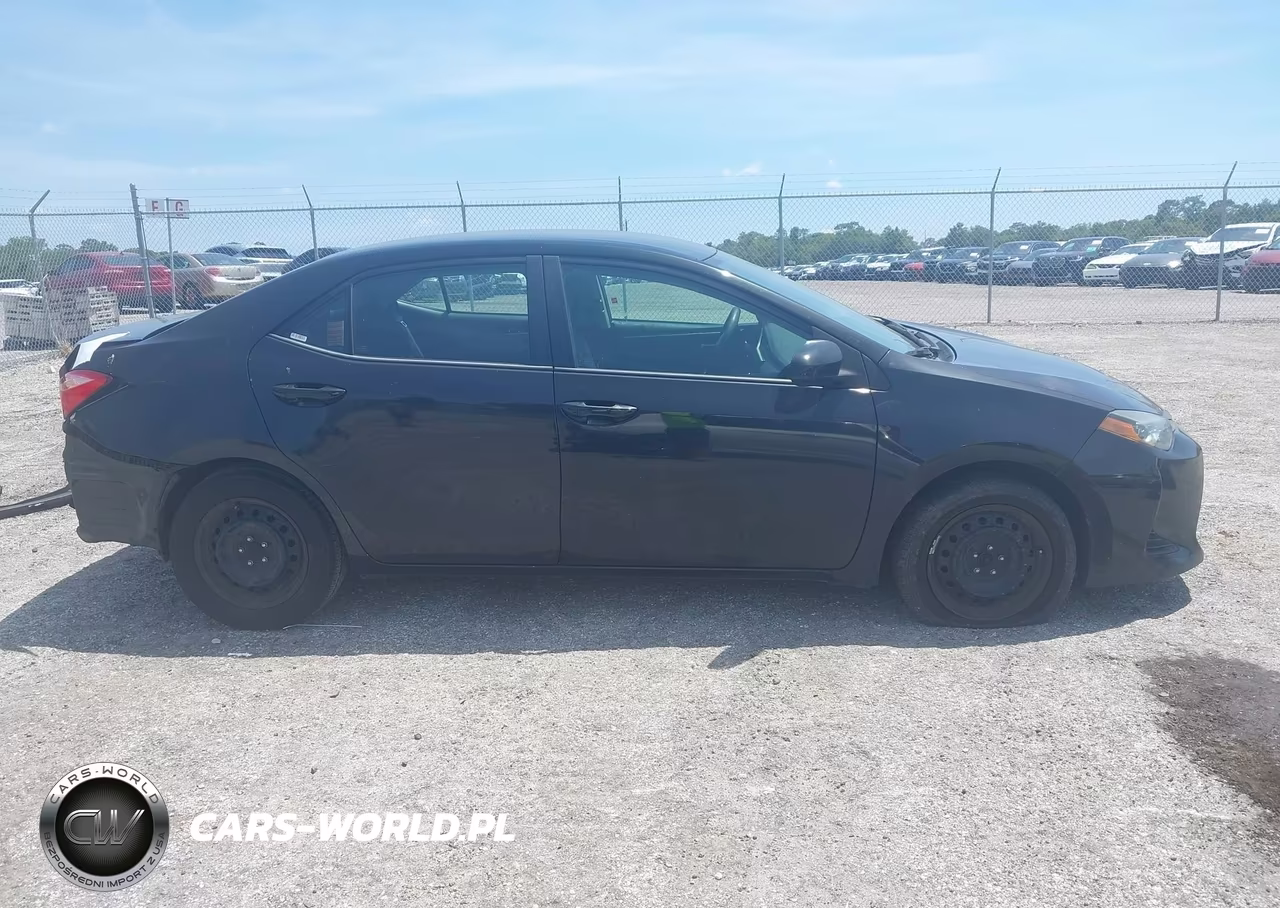 2019 Toyota Corolla Le VIN:5YFBURHE7KP932657 - 13