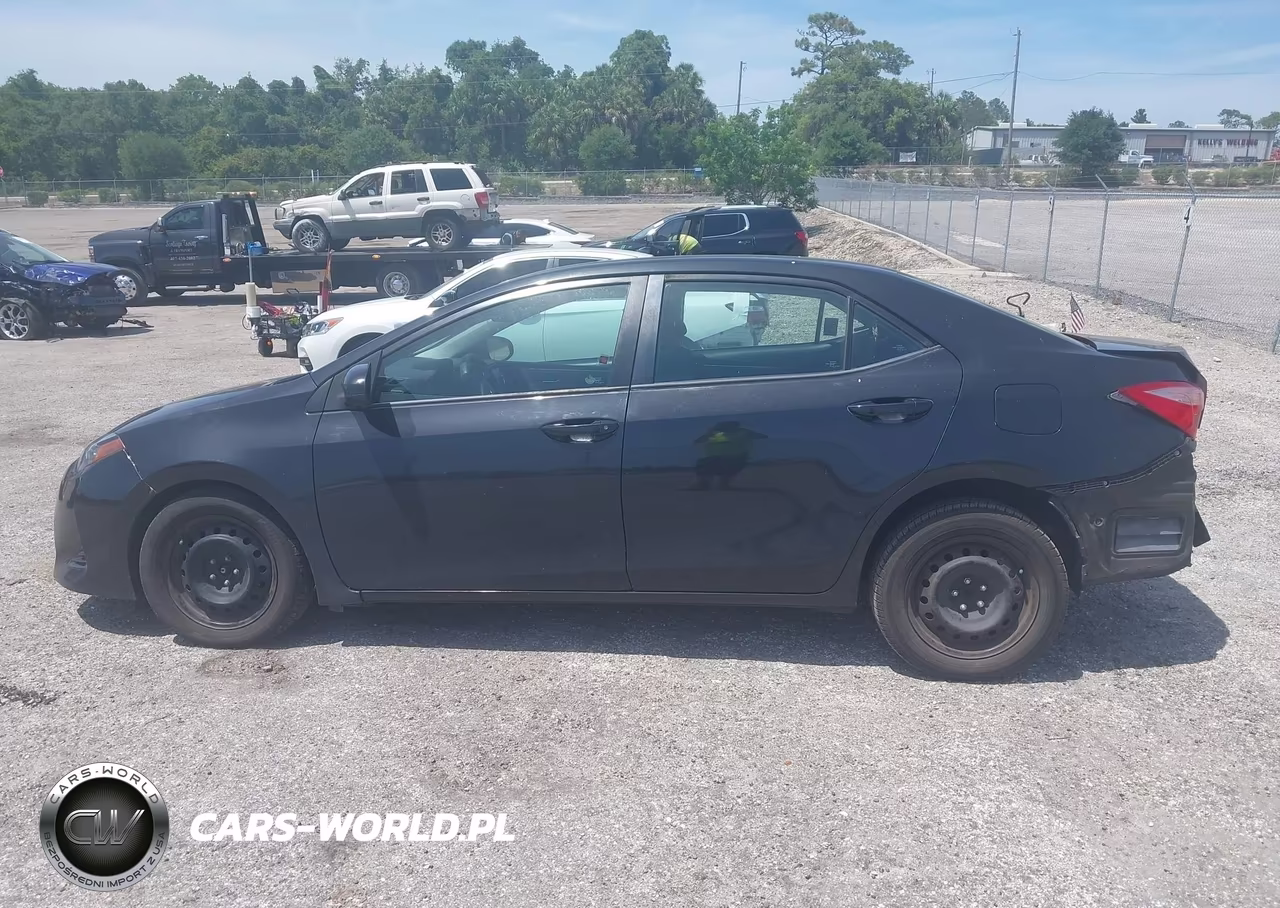2019 Toyota Corolla Le VIN:5YFBURHE7KP932657 - 14