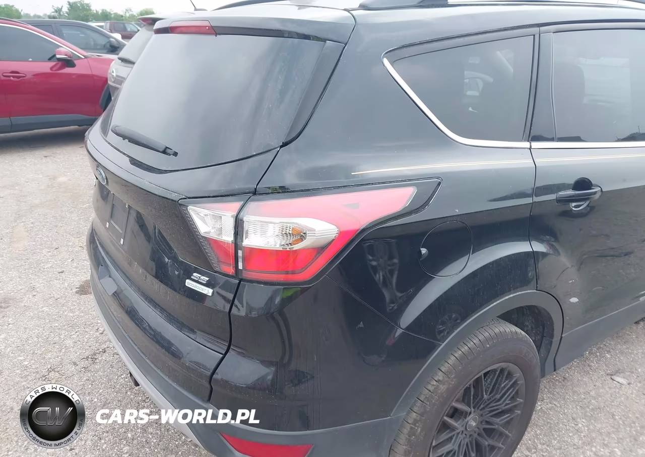 2018 Ford Escape Se VIN:1FMCU0GD6JUA39854 - 17