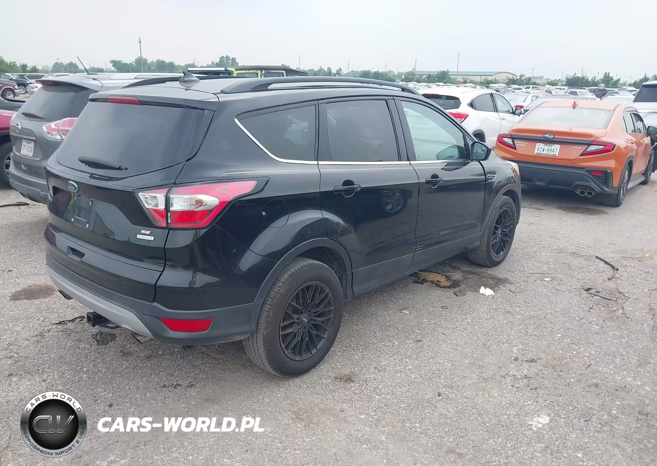 2018 Ford Escape Se VIN:1FMCU0GD6JUA39854 - 4