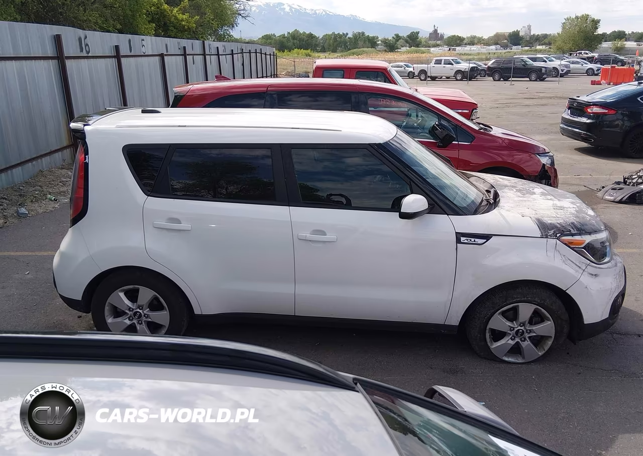 2019 Kia Soul VIN:KNDJN2A2XK7684180 - 13