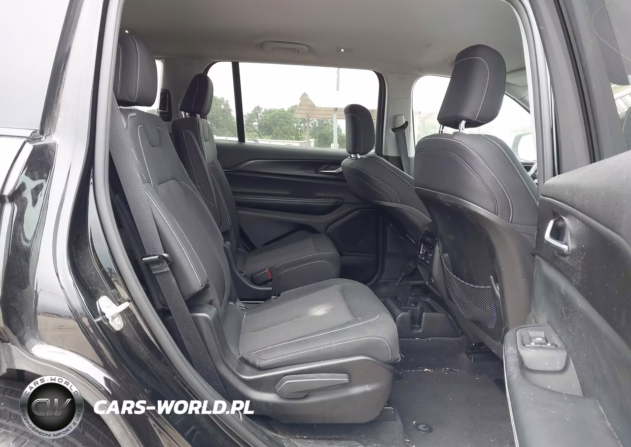 2024 Jeep Grand Cherokee L Laredo 4X2 VIN:1C4RJJAG4R8922713 - 8