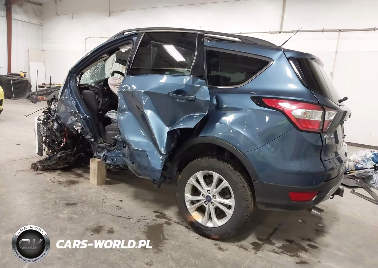 2018 Ford Escape Se VIN:1FMCU9GD4JUC28815 - 3