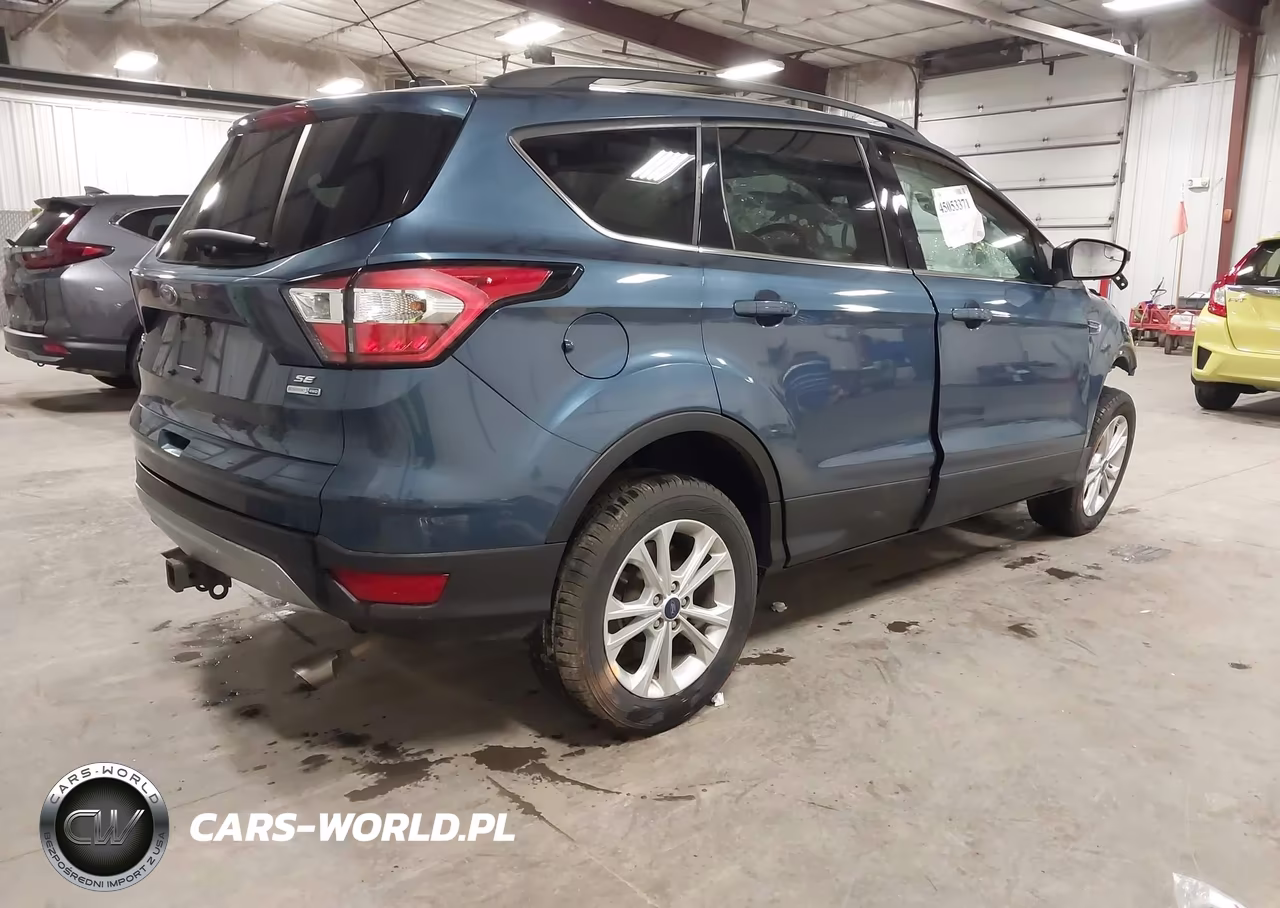 2018 Ford Escape Se VIN:1FMCU9GD4JUC28815 - 4