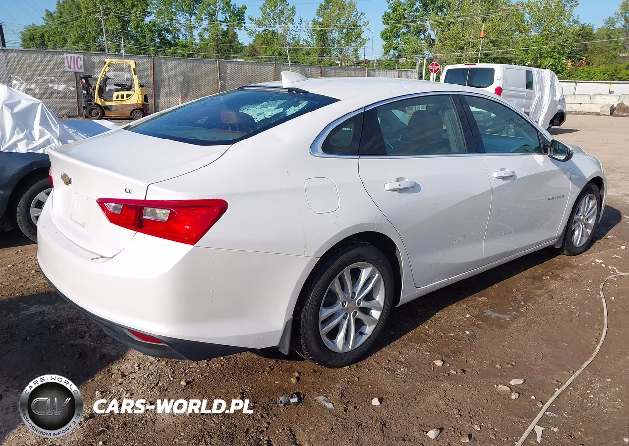 2017 Chevrolet Malibu 1Lt VIN:1G1ZE5ST8HF111295 - 4