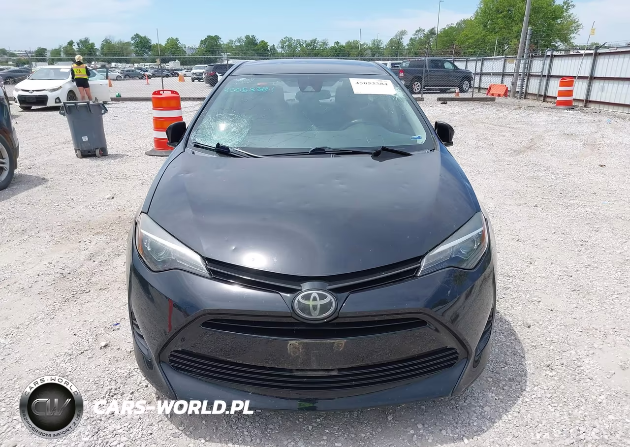 2018 Toyota Corolla Le VIN:2T1BURHE8JC066711 - 12