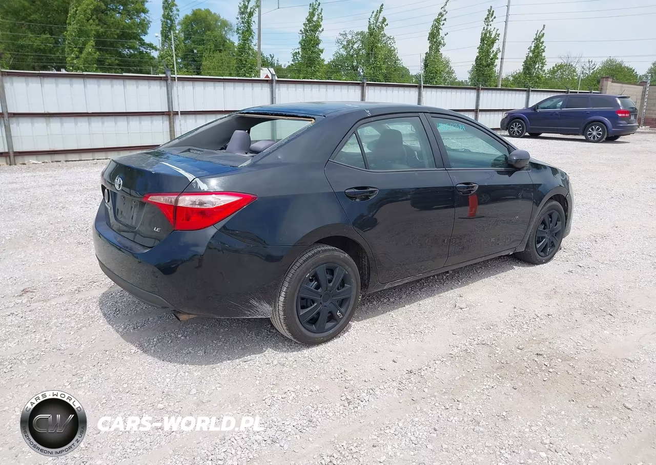 2018 Toyota Corolla Le VIN:2T1BURHE8JC066711 - 4