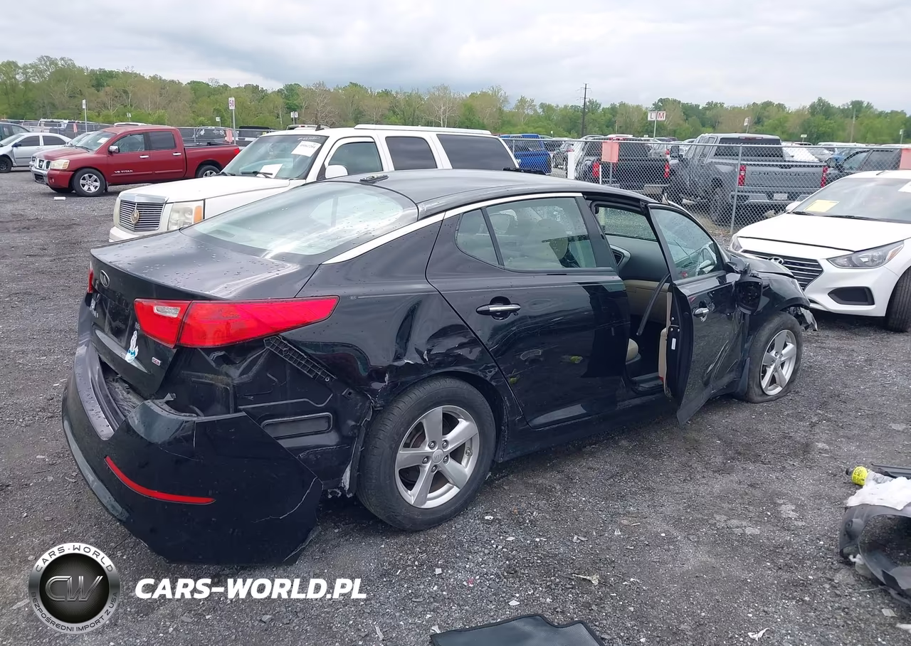 2015 Kia Optima Lx VIN:5XXGM4A76FG480736 - 4