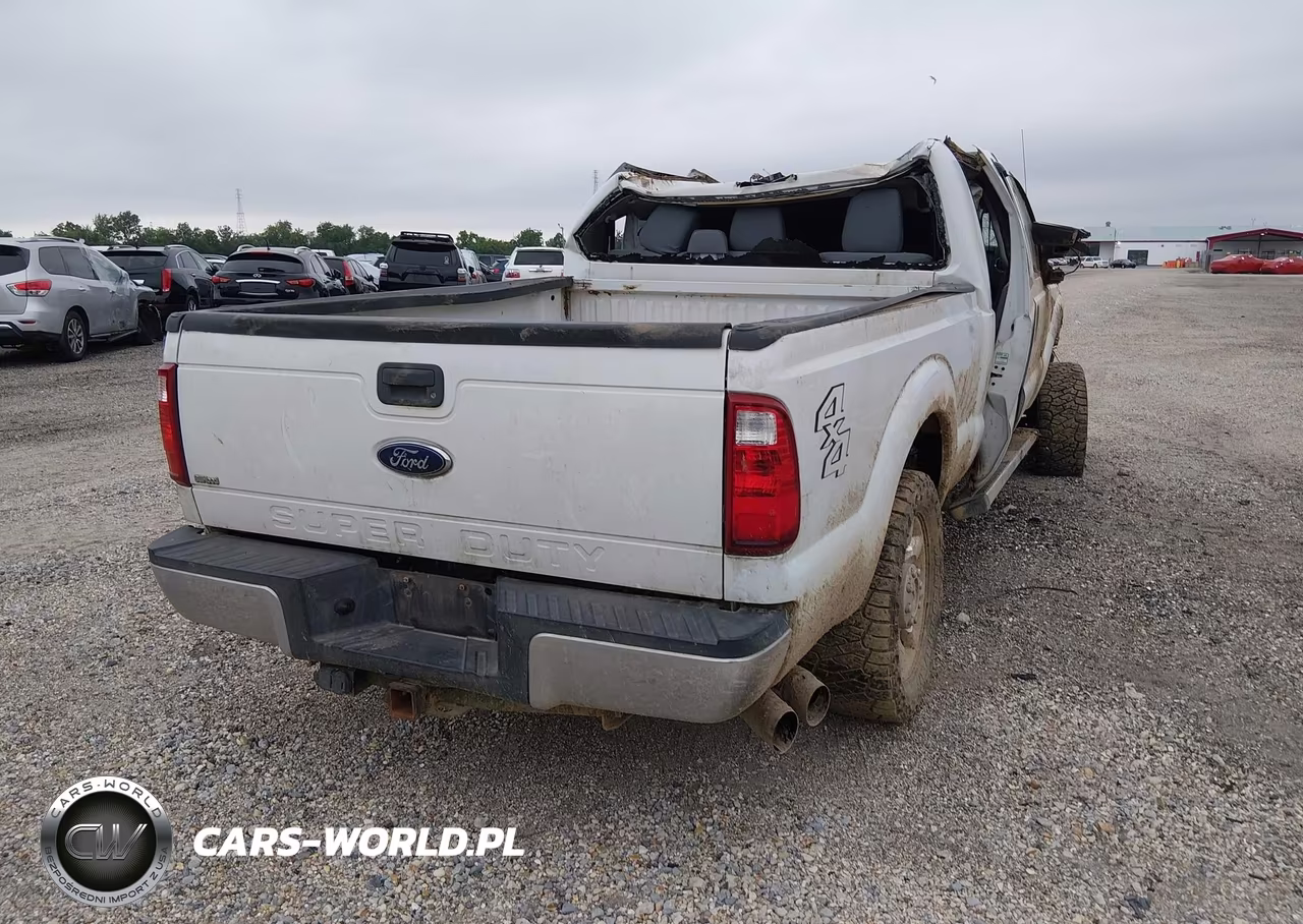 2015 Ford F-250 Xlt VIN:1FT7W2BT1FEC81298 - 4