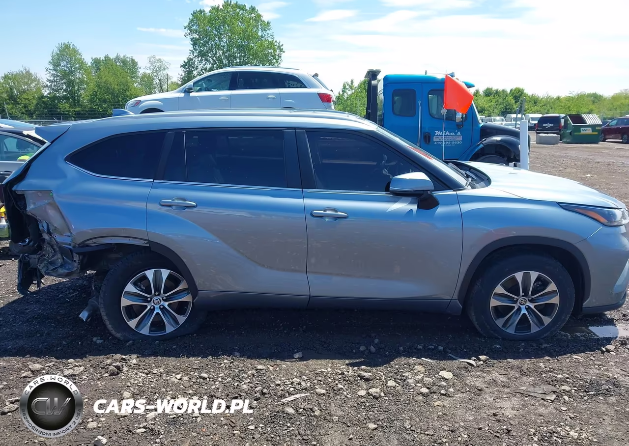 2023 Toyota Highlander Xle VIN:5TDKDRAHXPS029681 - 14